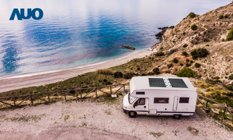 「可撓輕量化太陽光電板SunCurva」使用輕量特殊耐候型複合板取代傳統太陽能板的玻璃前板，不僅降低70%重量，每米平方僅3Kg；具有抗衝擊性能及通過電磁相容性測試，可應用於交通運輸工具，如露營車、遊艇等